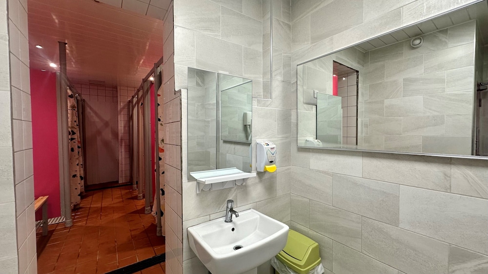 Smart Russell Square Hostel 65/66