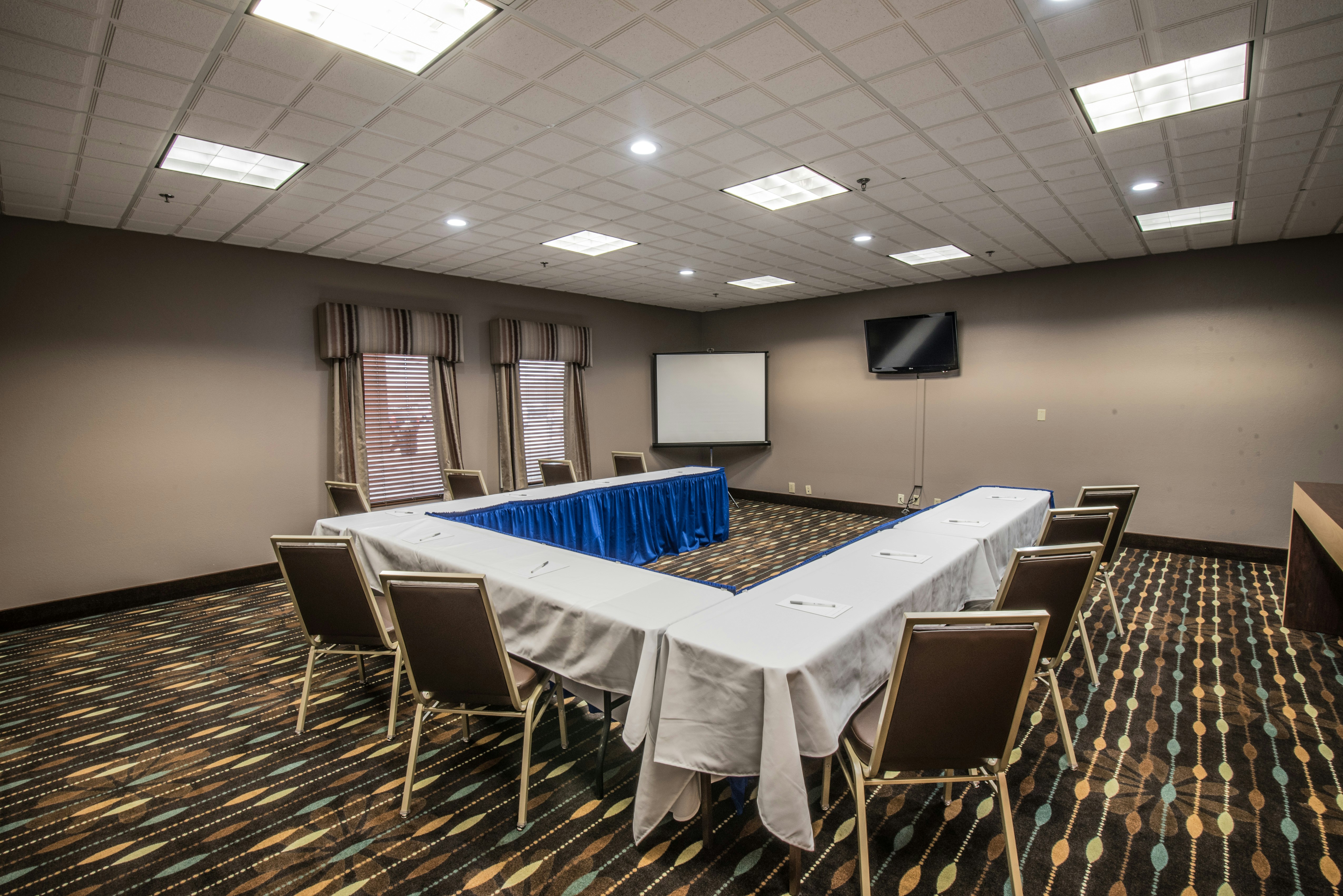 Hampton Inn Clarksville 50/60