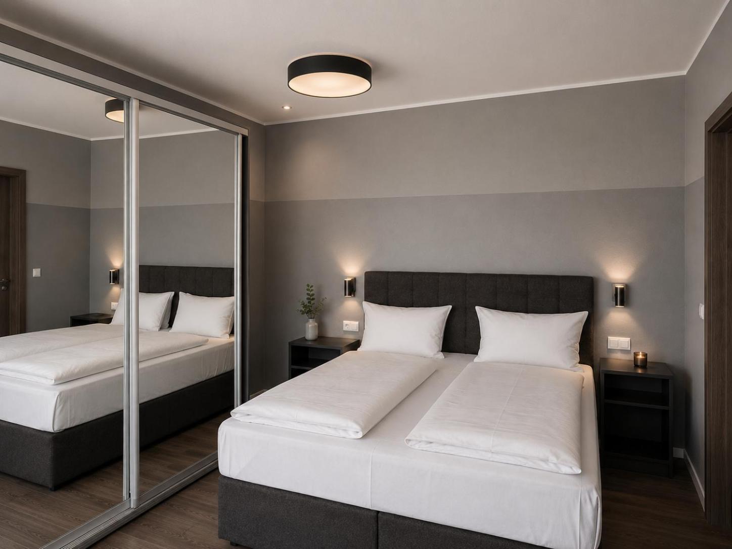 Superior, Queen Bed, Sofa