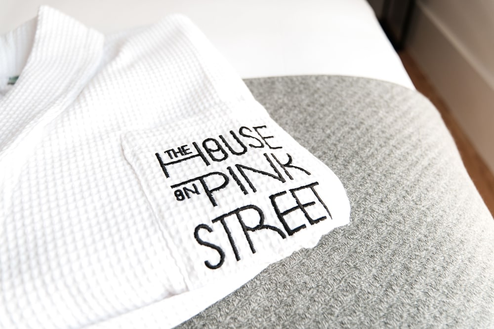 The House on the Pink Street in Lisbon 10/32