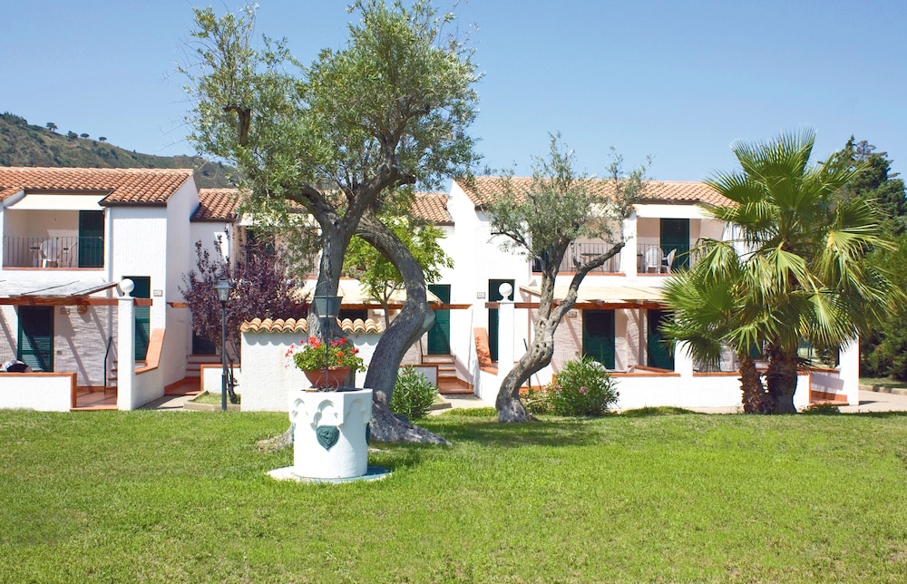 Cefalu Resort Sporting Club 3/69