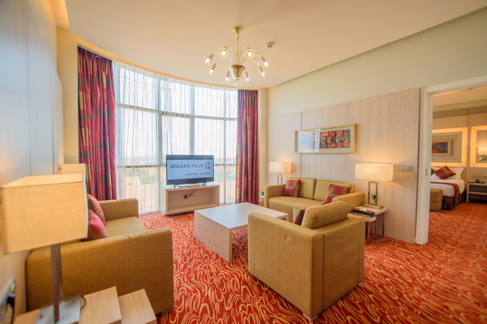 Golden Tulip Le Diplomate Cotonou 47/72