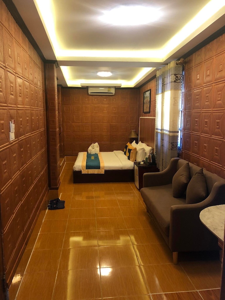Villa Mahasok Hotel 76/90