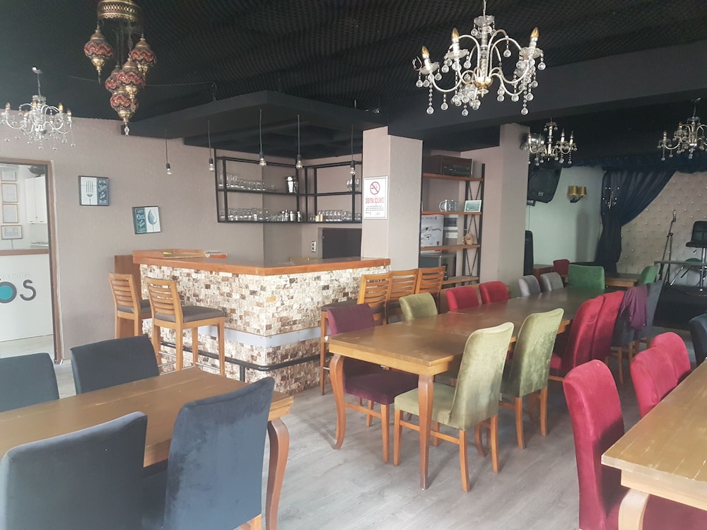 Teos Hotel 32/37