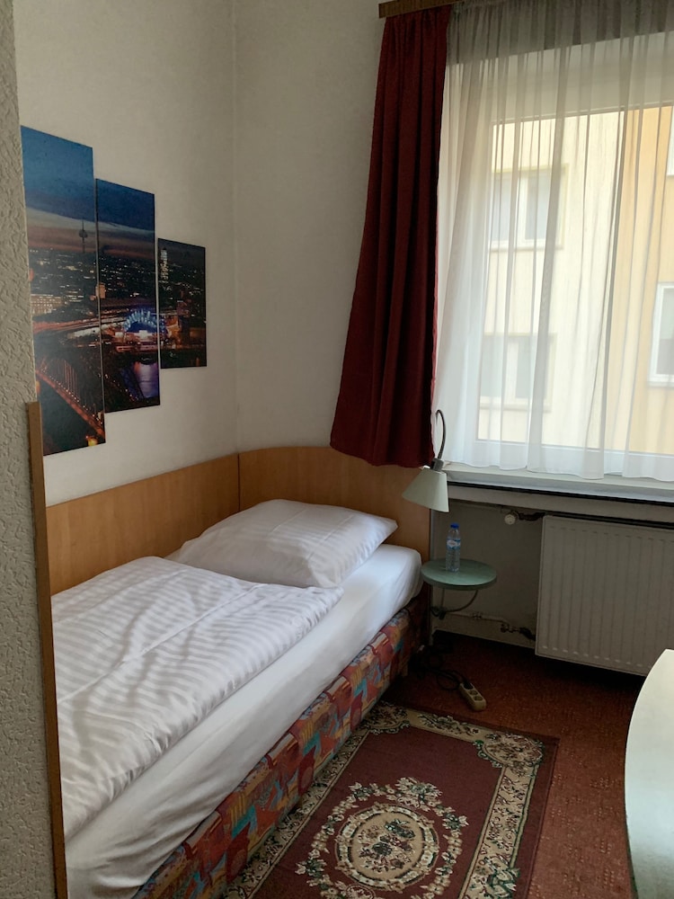 Hotel Berg 4/29