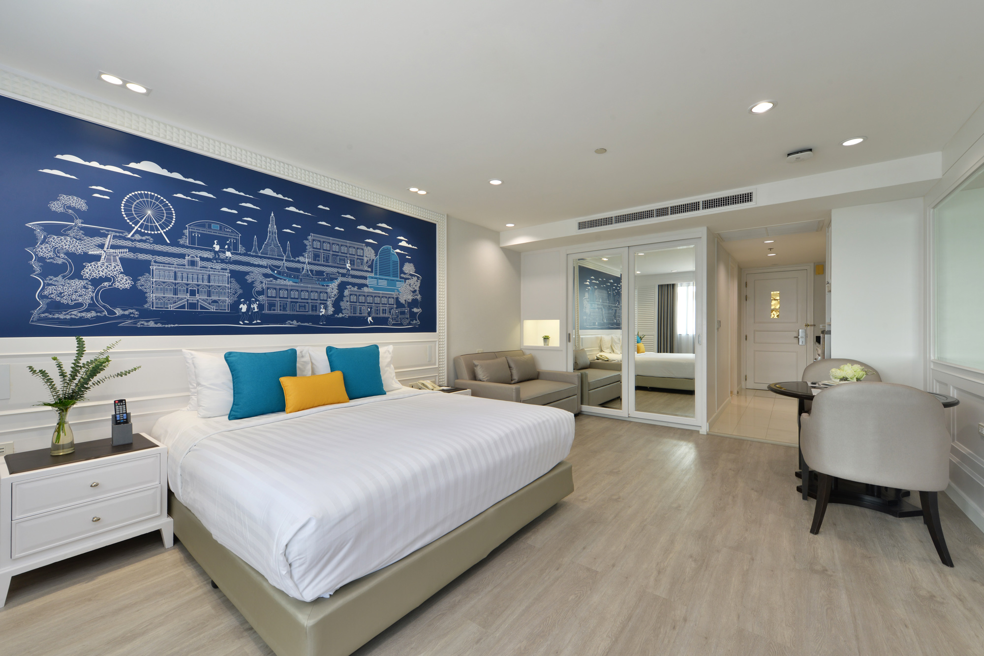 Deluxe River Room