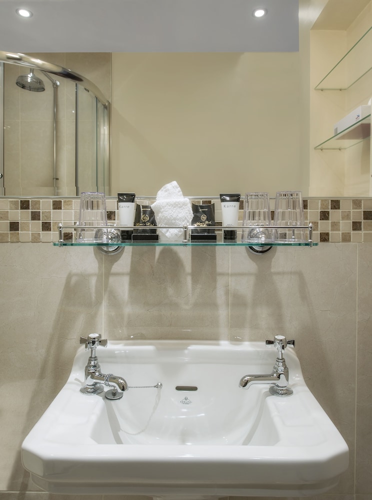 Wynns Hotel 33/33