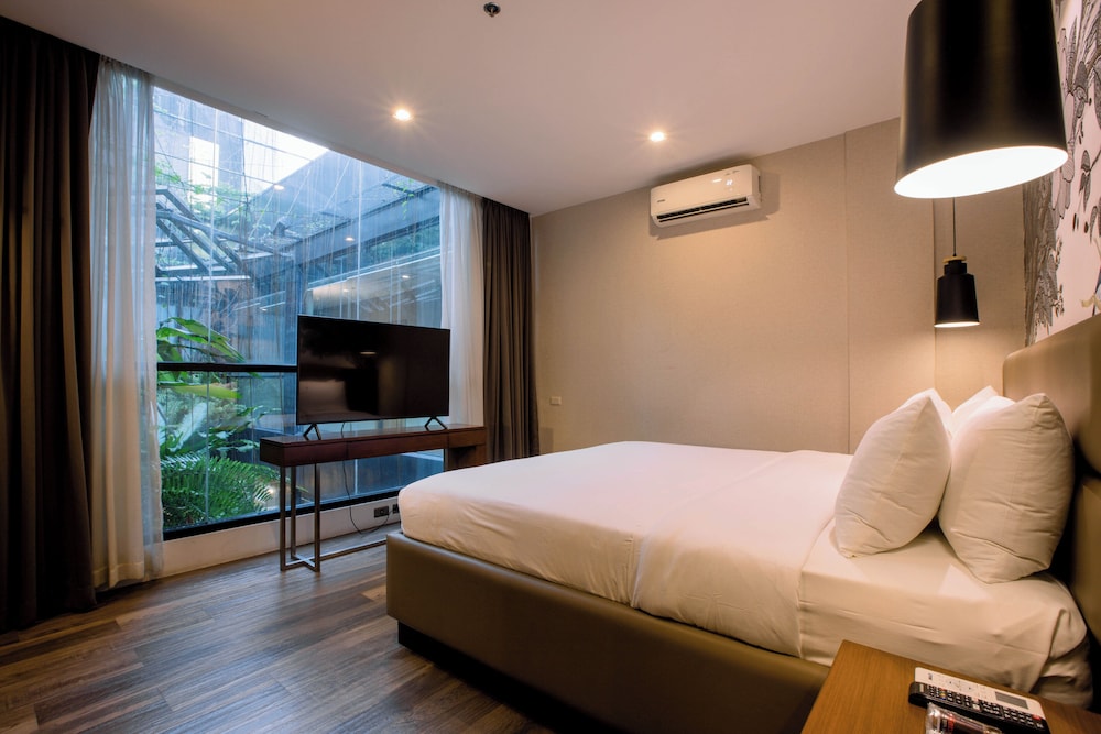 The Henry Hotel Roost Bacolod 32/93
