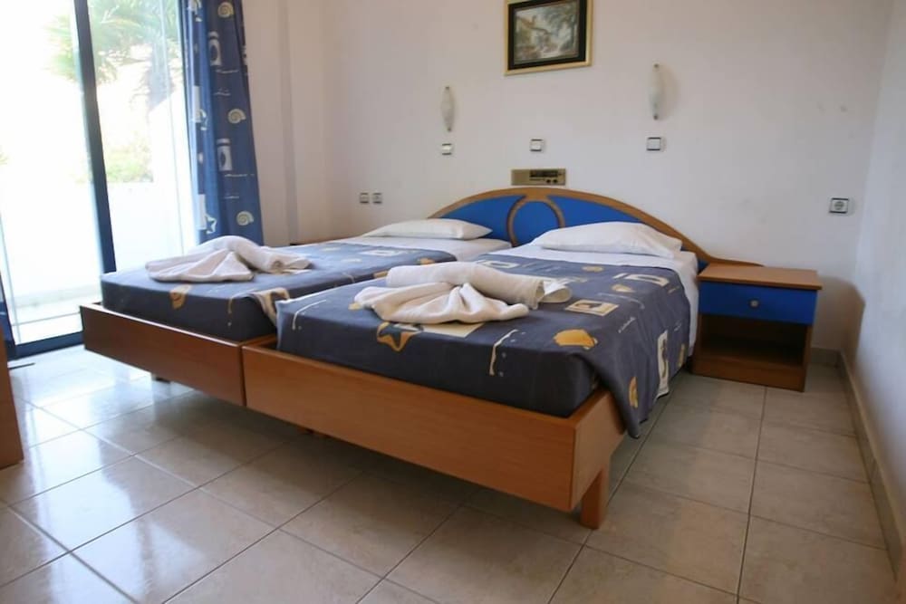 Nitsas Hotel Apartments 20/54