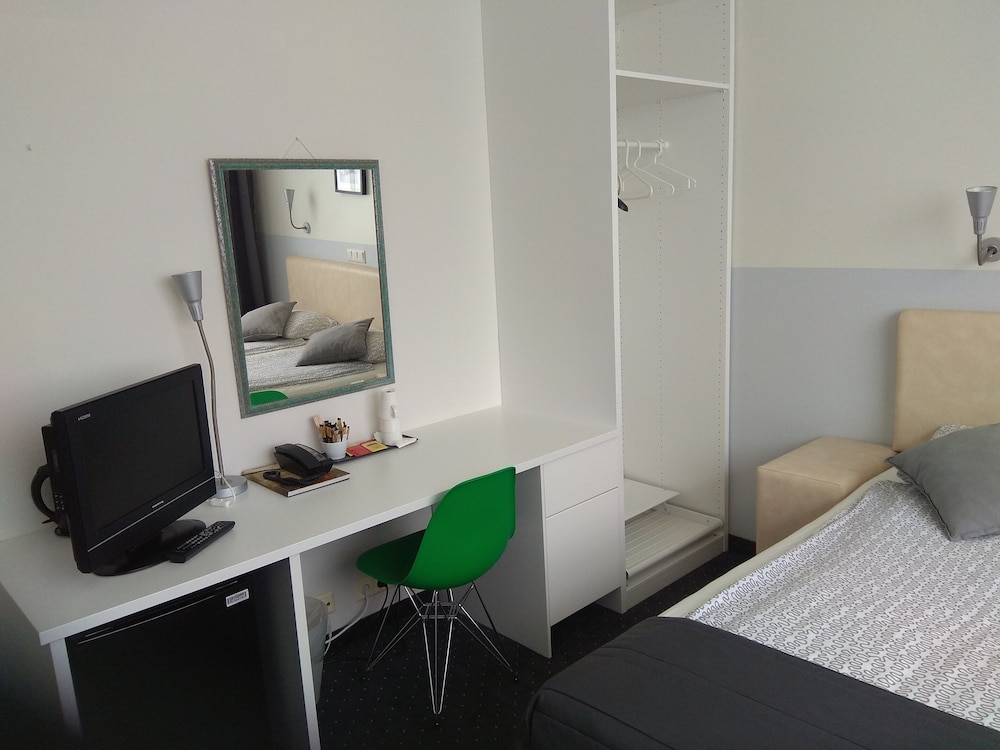 Arctic Comfort Hotel 36/50