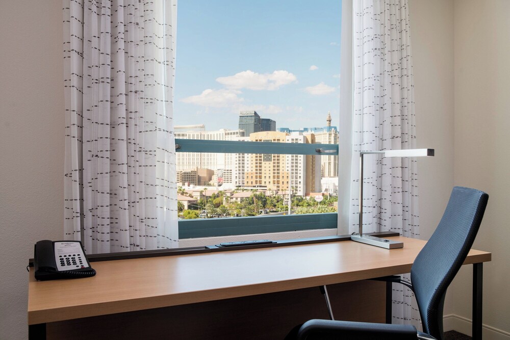 Residence Inn Las Vegas Hughes Center 29/48