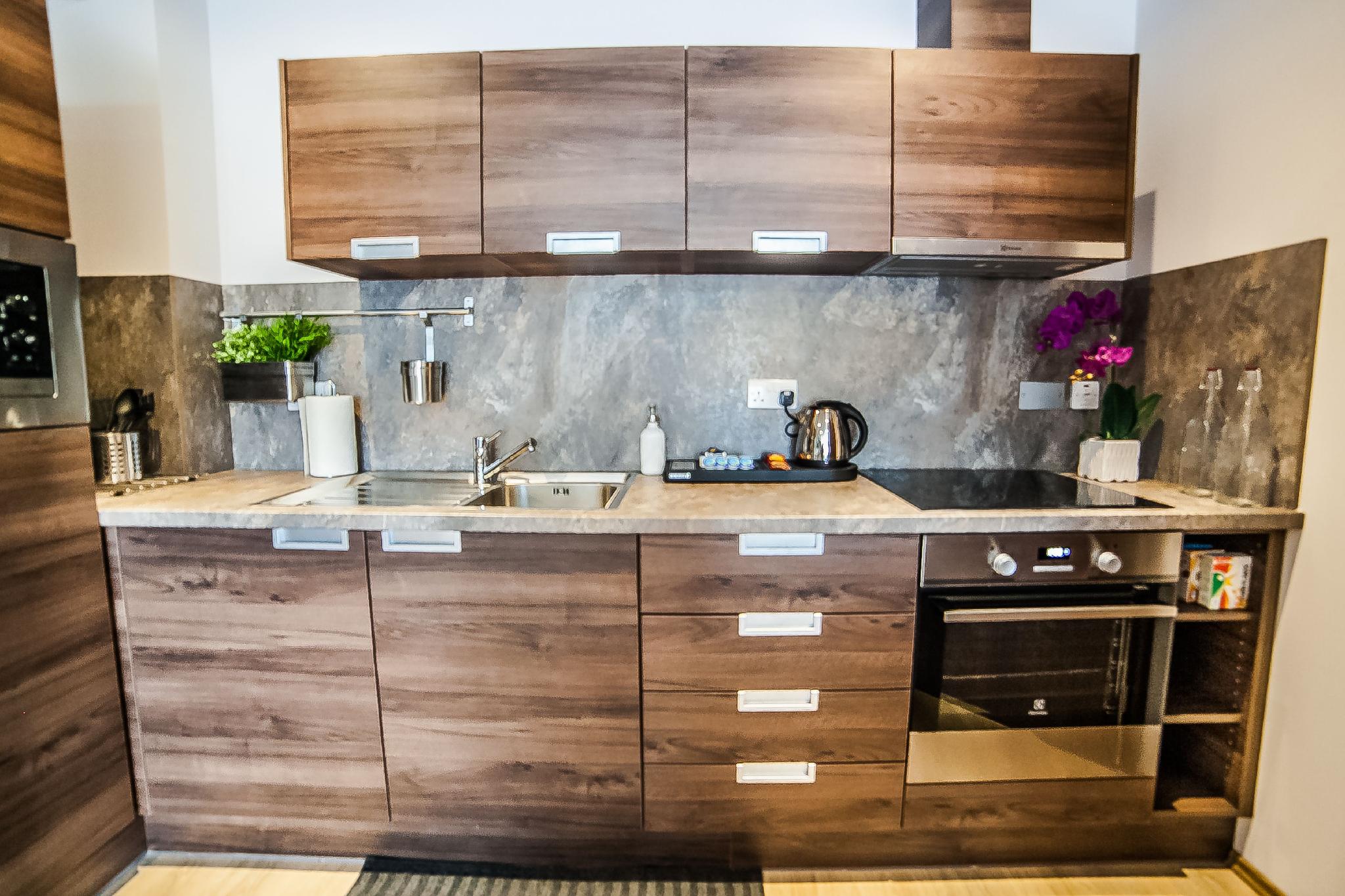 Hampton Suites Serviced Apartments 3/23