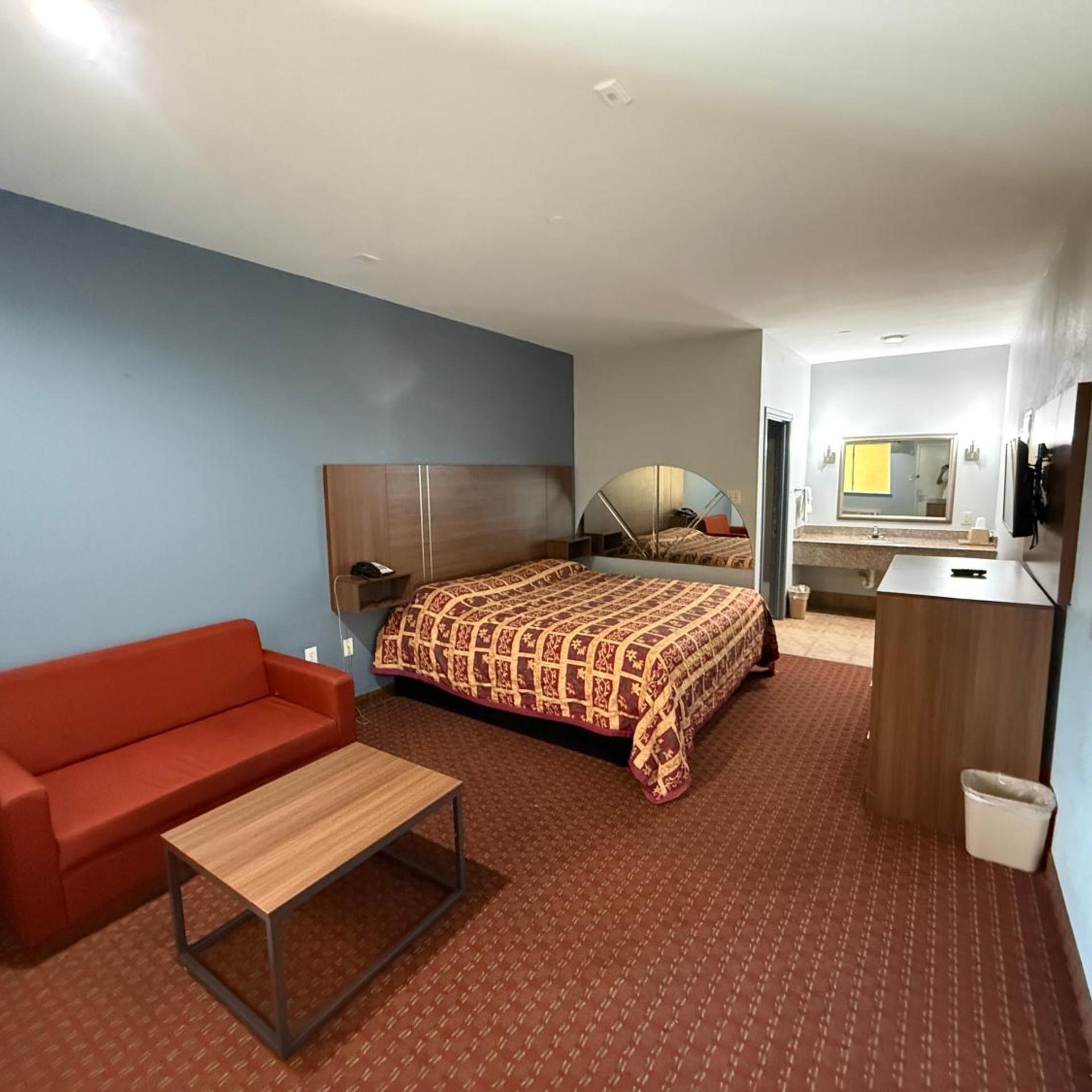 Budget Host Inn Stafford - Houston 12/16