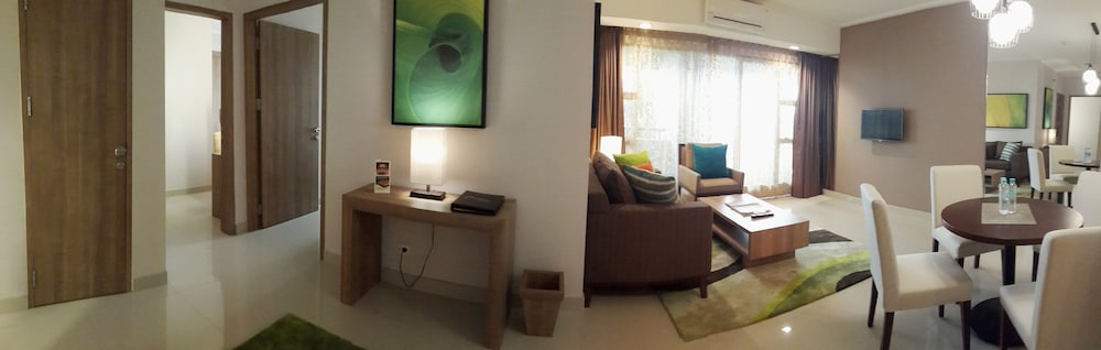 Grand Tropic Suites Jakarta 29/64