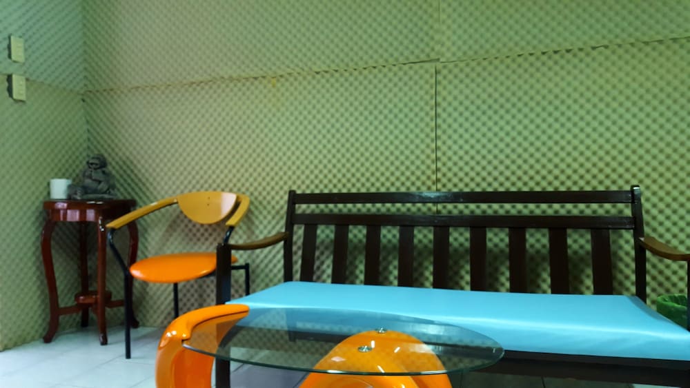 Super Hostel 44/54