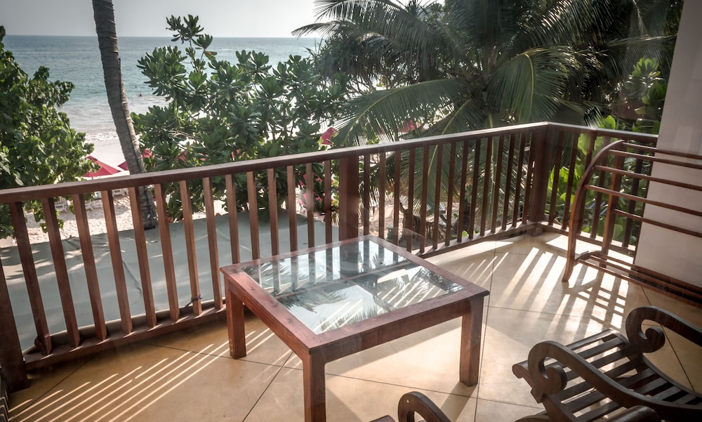 Central Beach Inn 24/50