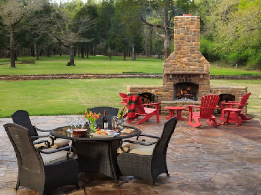 Hilltop Manor Bed and Breakfast 37/49