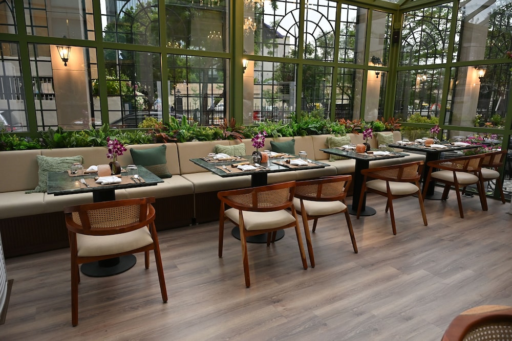 Novotel Ahmedabad 54/71