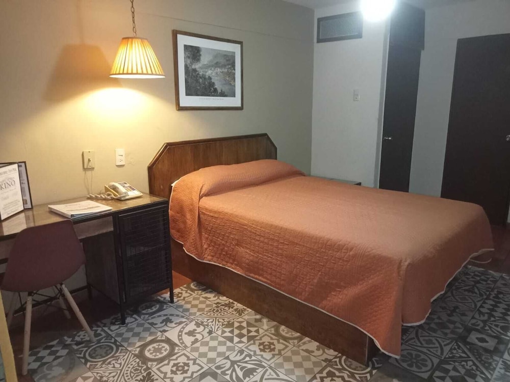 Basic, Double Bed, Hotel Suites Kino 8/10