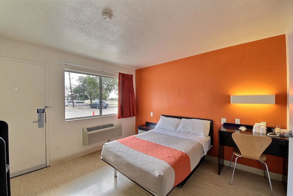 Motel6 San Marcos, TX 20/49
