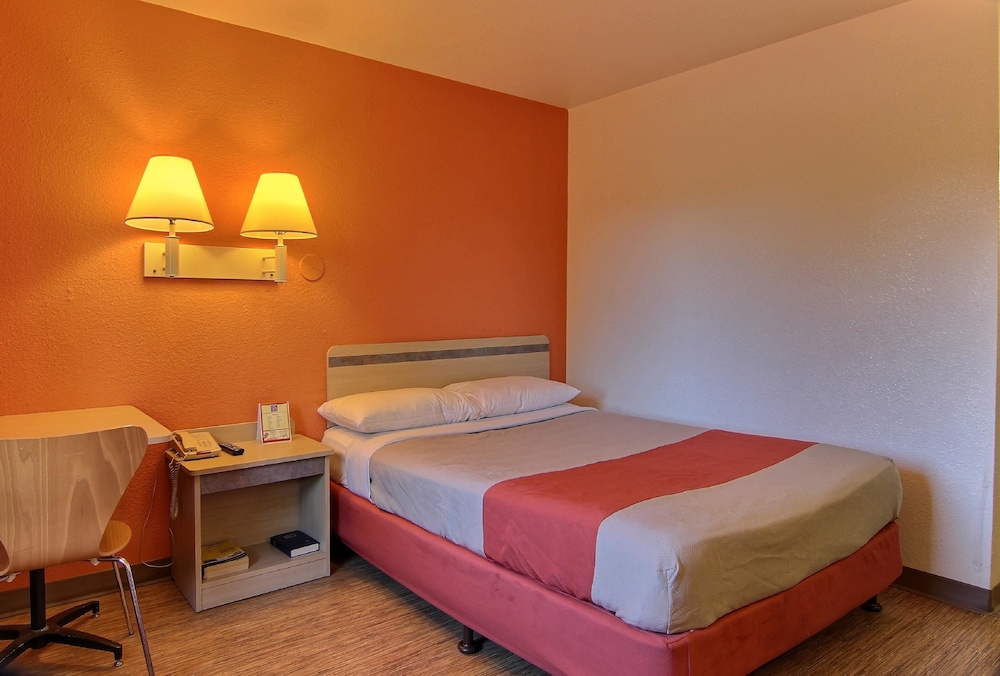 Motel6 Bismarck, ND 27/54