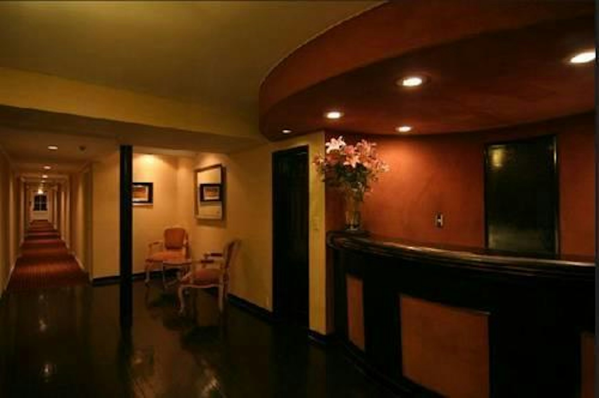 Wilshire Crest Hotel Los Angeles 10/35
