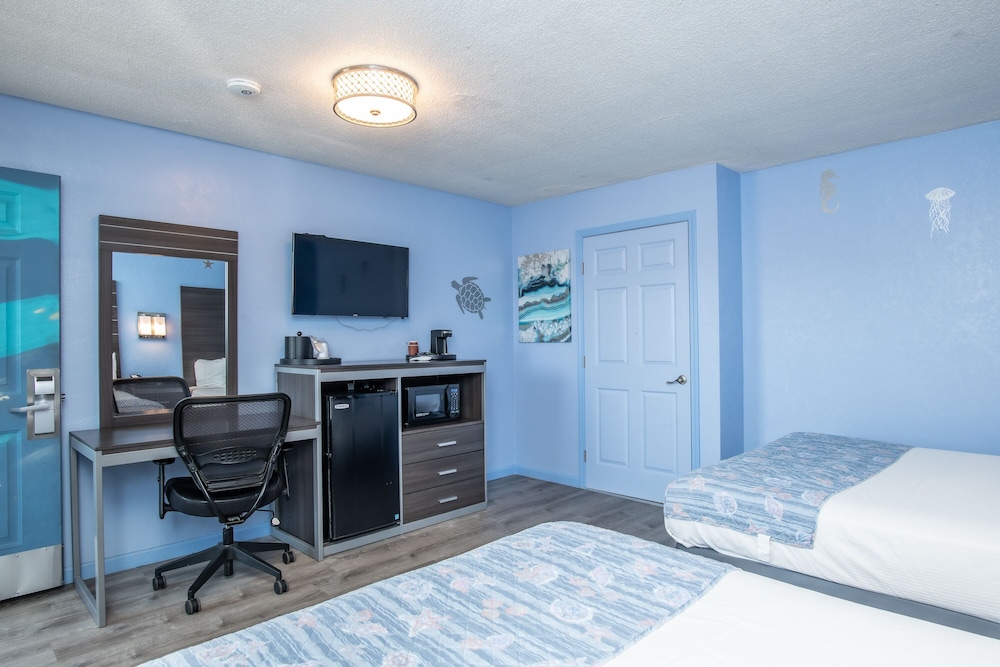 Aqua Breeze Inn 40/55