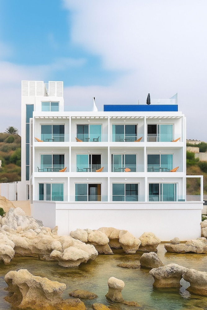 SeaRock Suites Hotel photo3