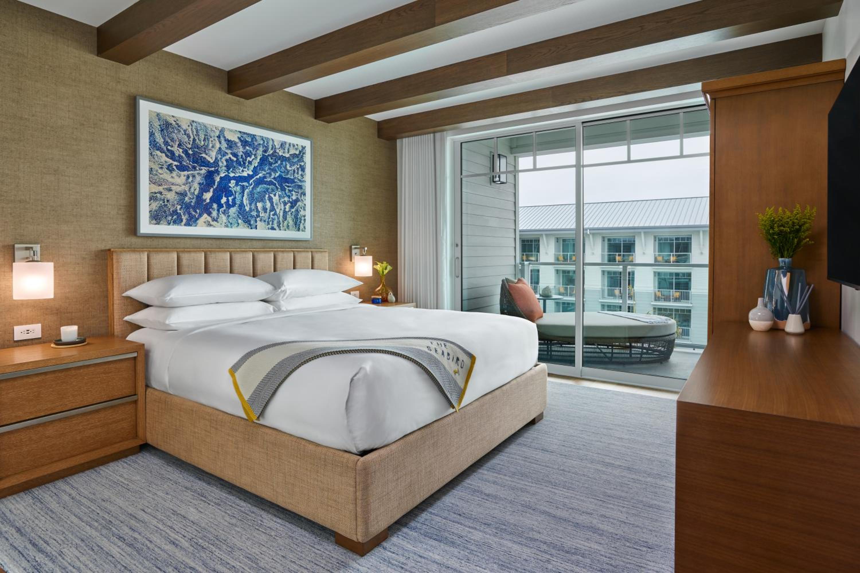 2 Bedrooms, Presidential, Grand, Estate, Suite, 1 King and 2 Queen Beds