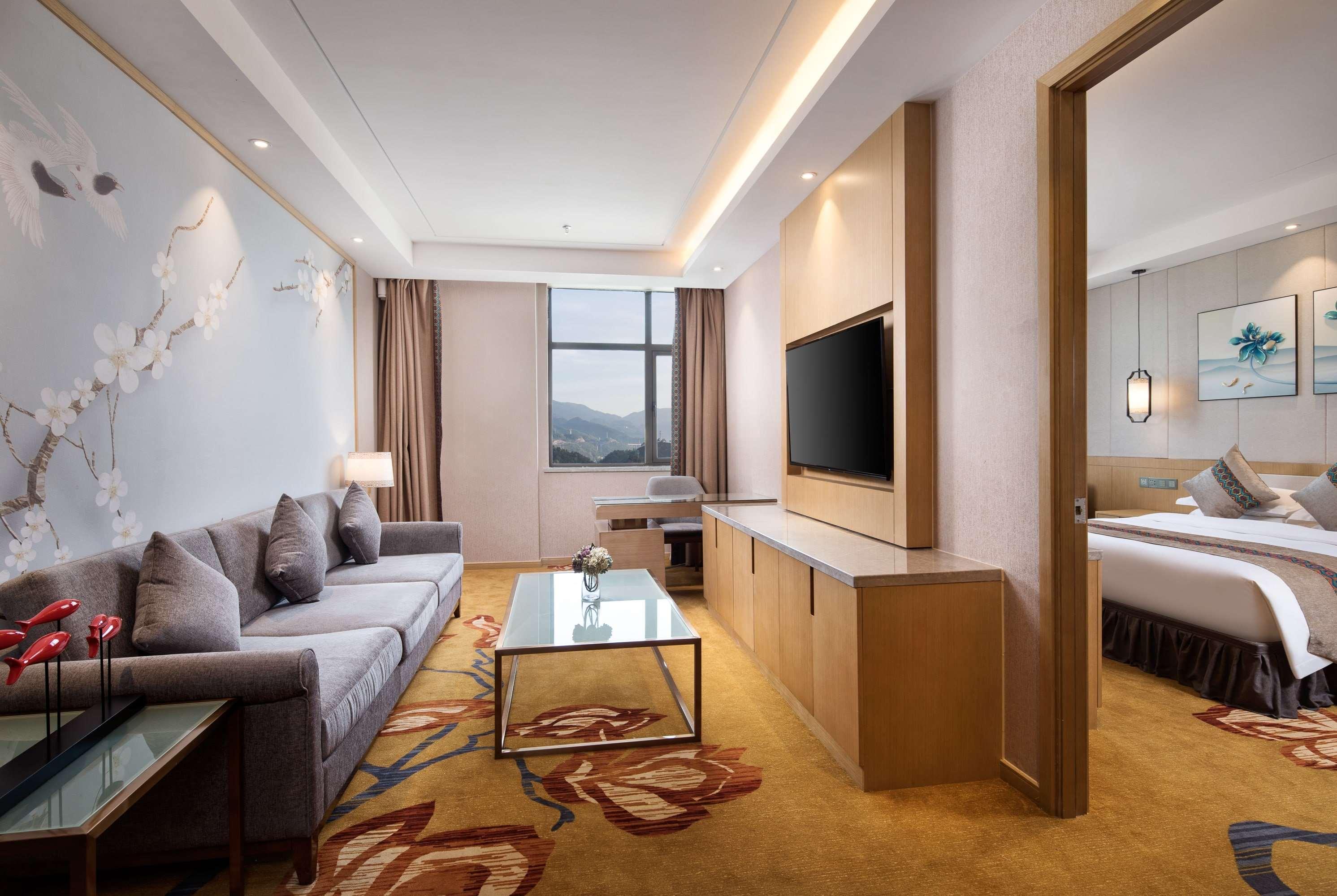 Ramada Plaza By Wyndham Enshi 15/28