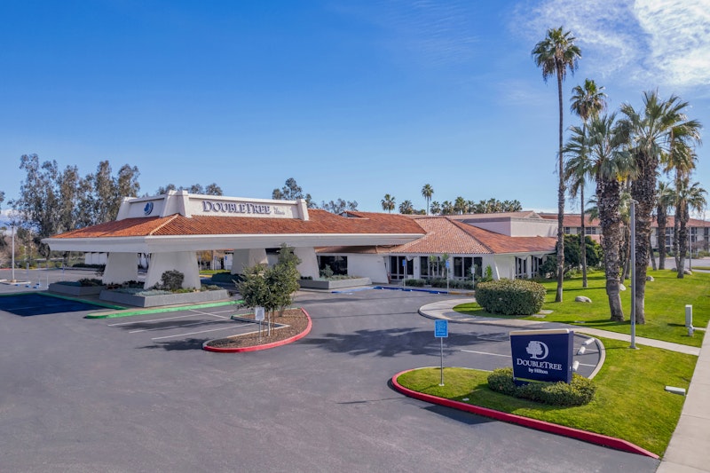 Doubletree Hotel Bakersfield 52/58