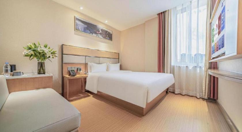 GreenTree Inn Geermu Walking Street Business Hotel 29/51