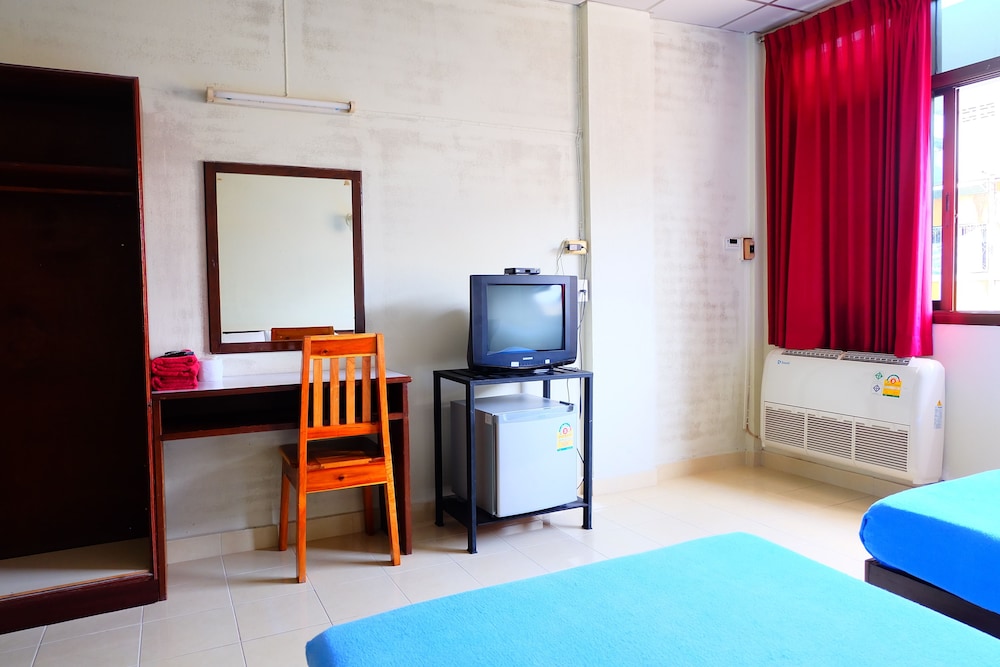 Thairungruang Backpackers Suratthani 13/16
