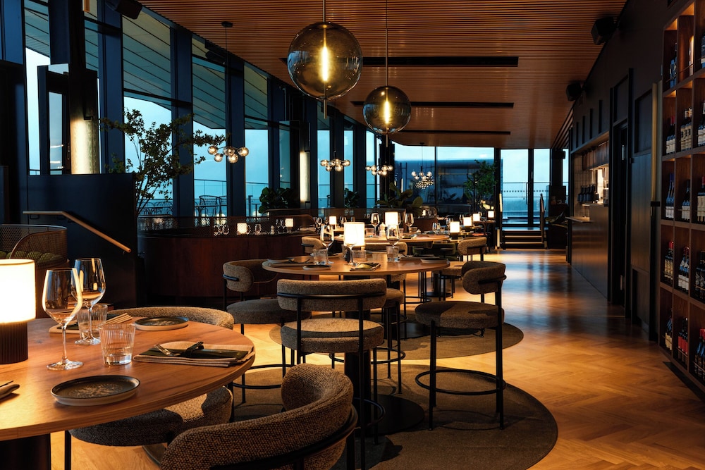 Clarion Hotel Helsinki Airport 48/65