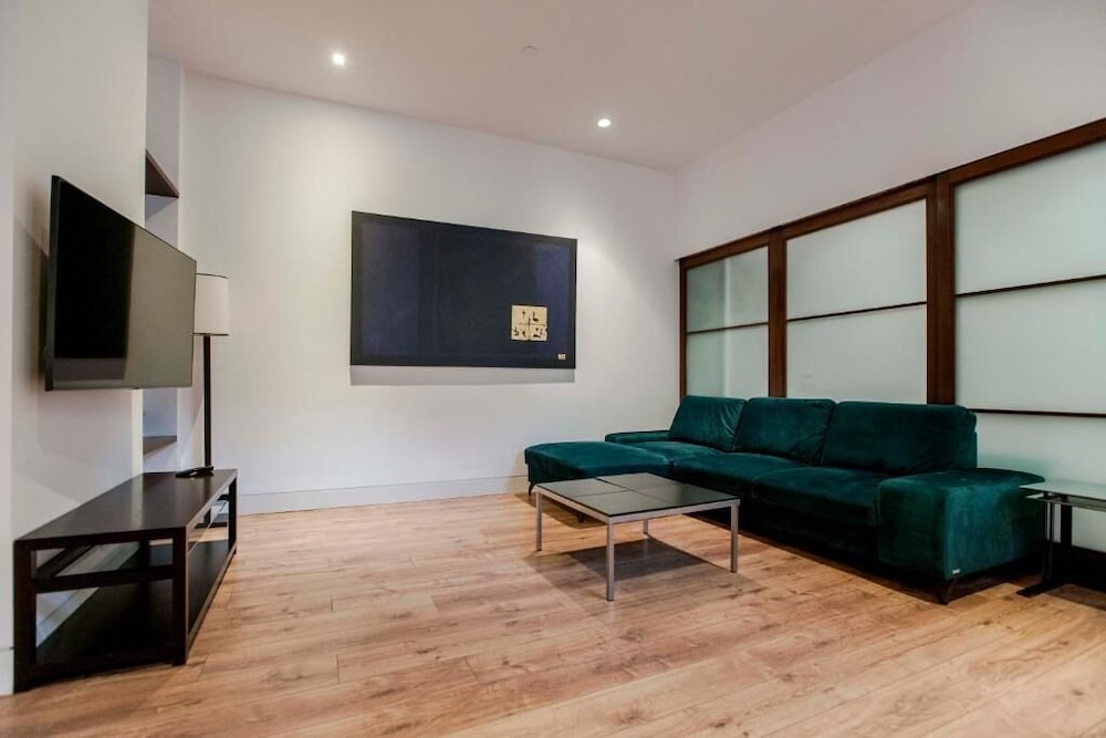 Residence 1898 13/36