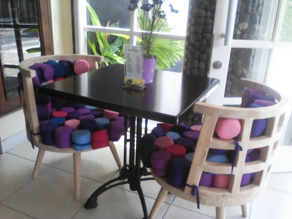 Griya Nendra Hotel 38/50