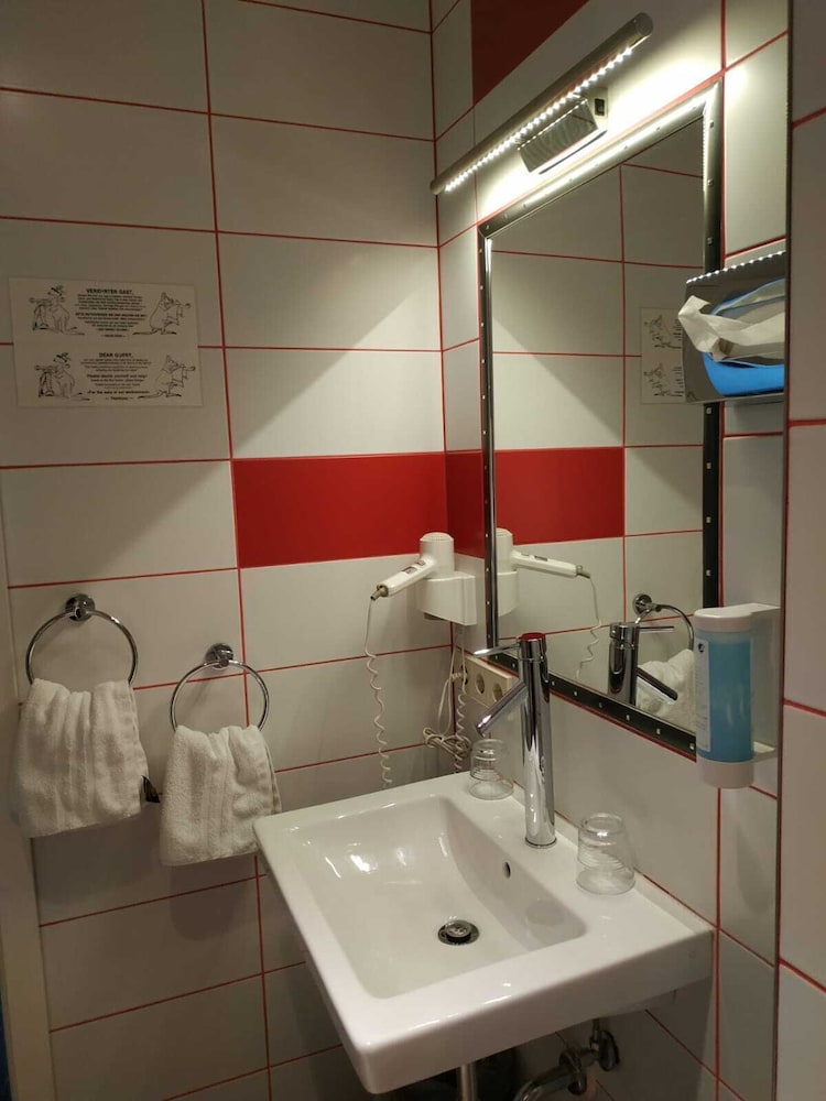Modern, Family, 1 Double and 1 Single or 3 Single Beds, Balcony، Hotel Waldblick 4/4