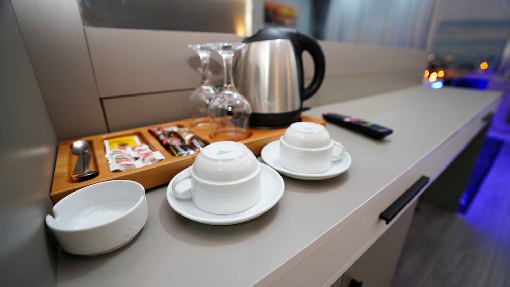 Cevheri S Hotel 40/53