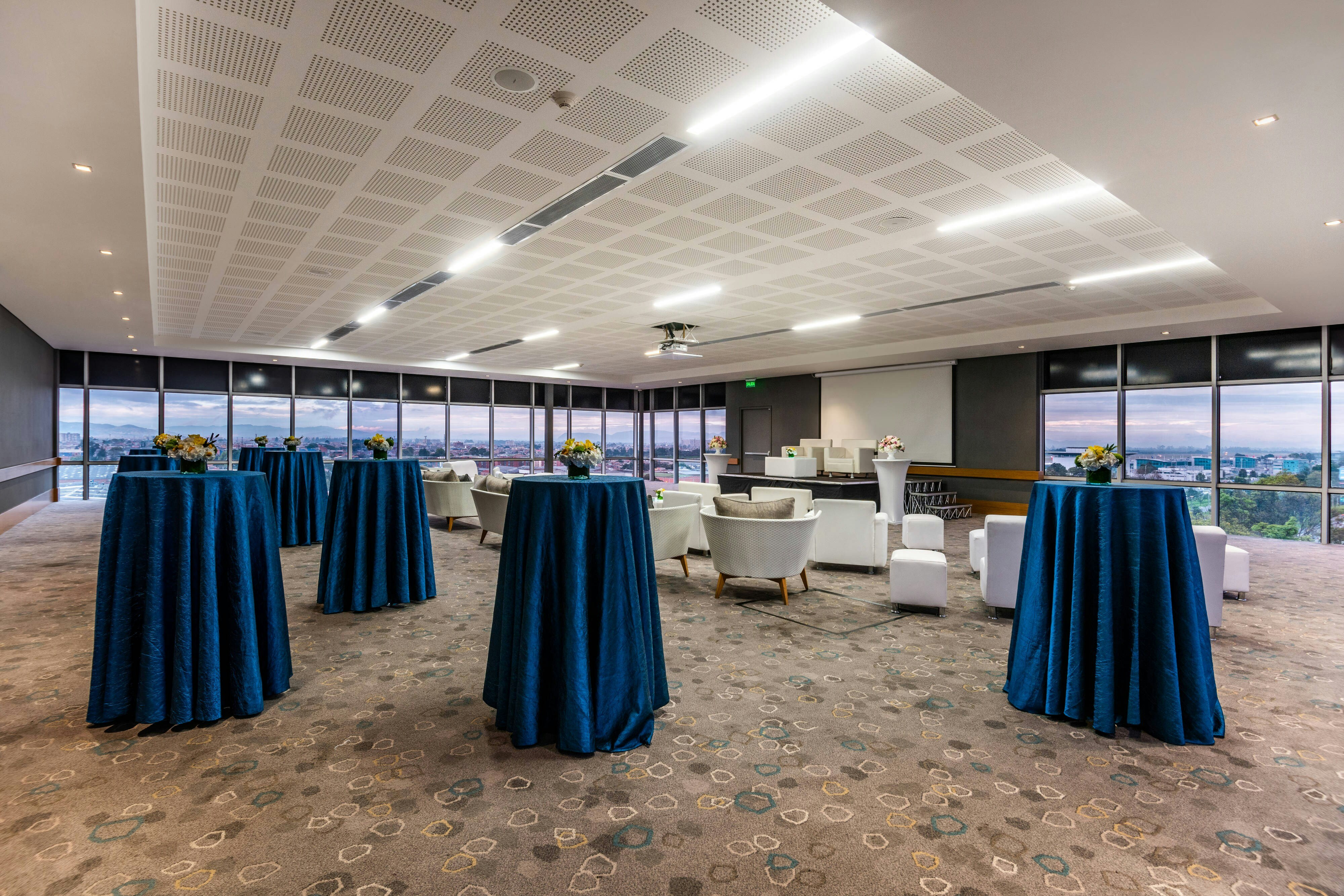 Courtyard By Marriott Bogota Airport 22/65