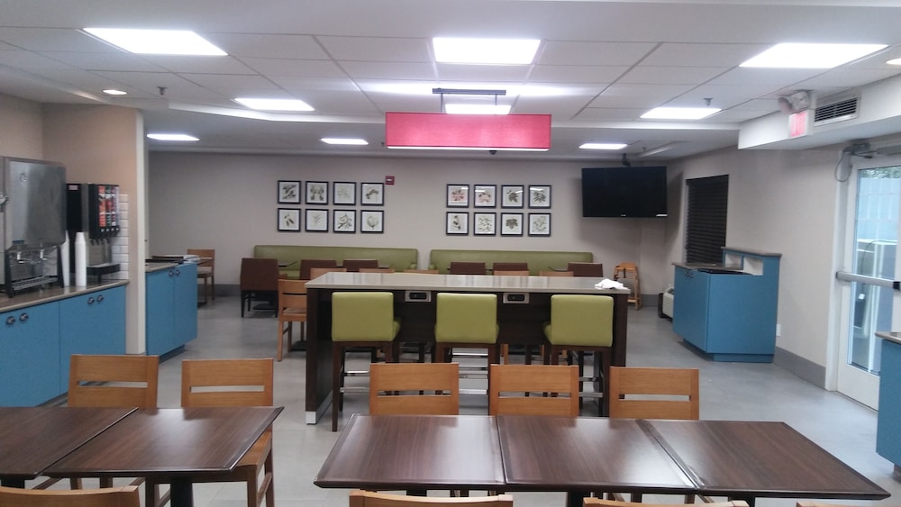 Country Inn Suites By Radisson Roanoke Va 38/48