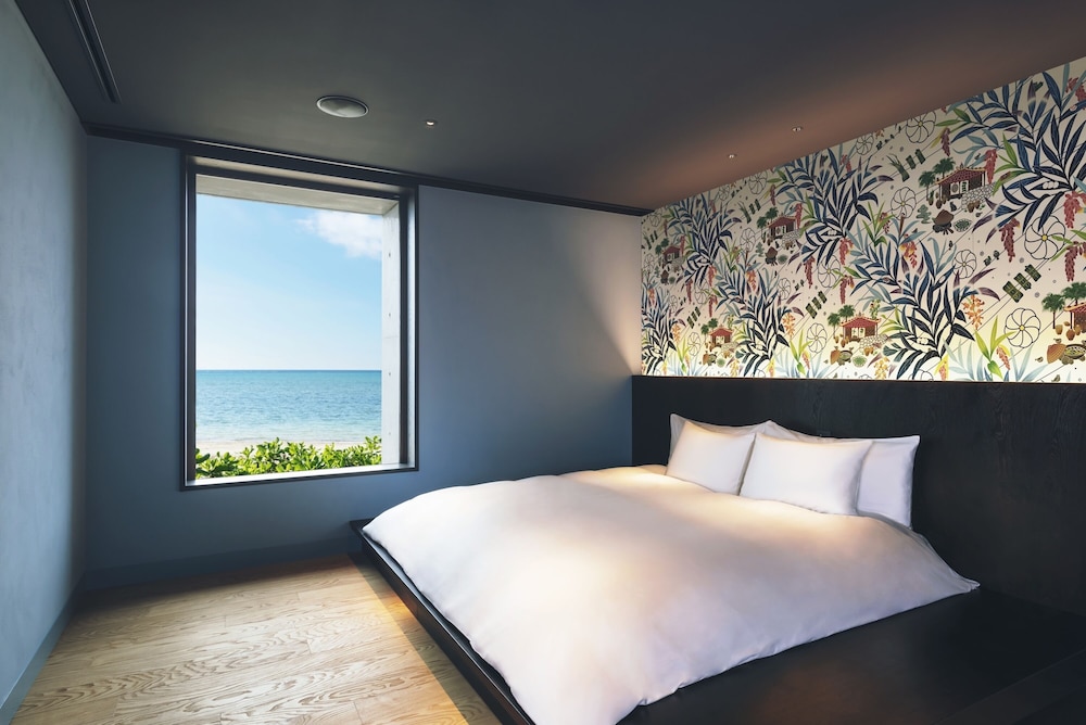 Tan, Standard, King Bed, Ocean Front