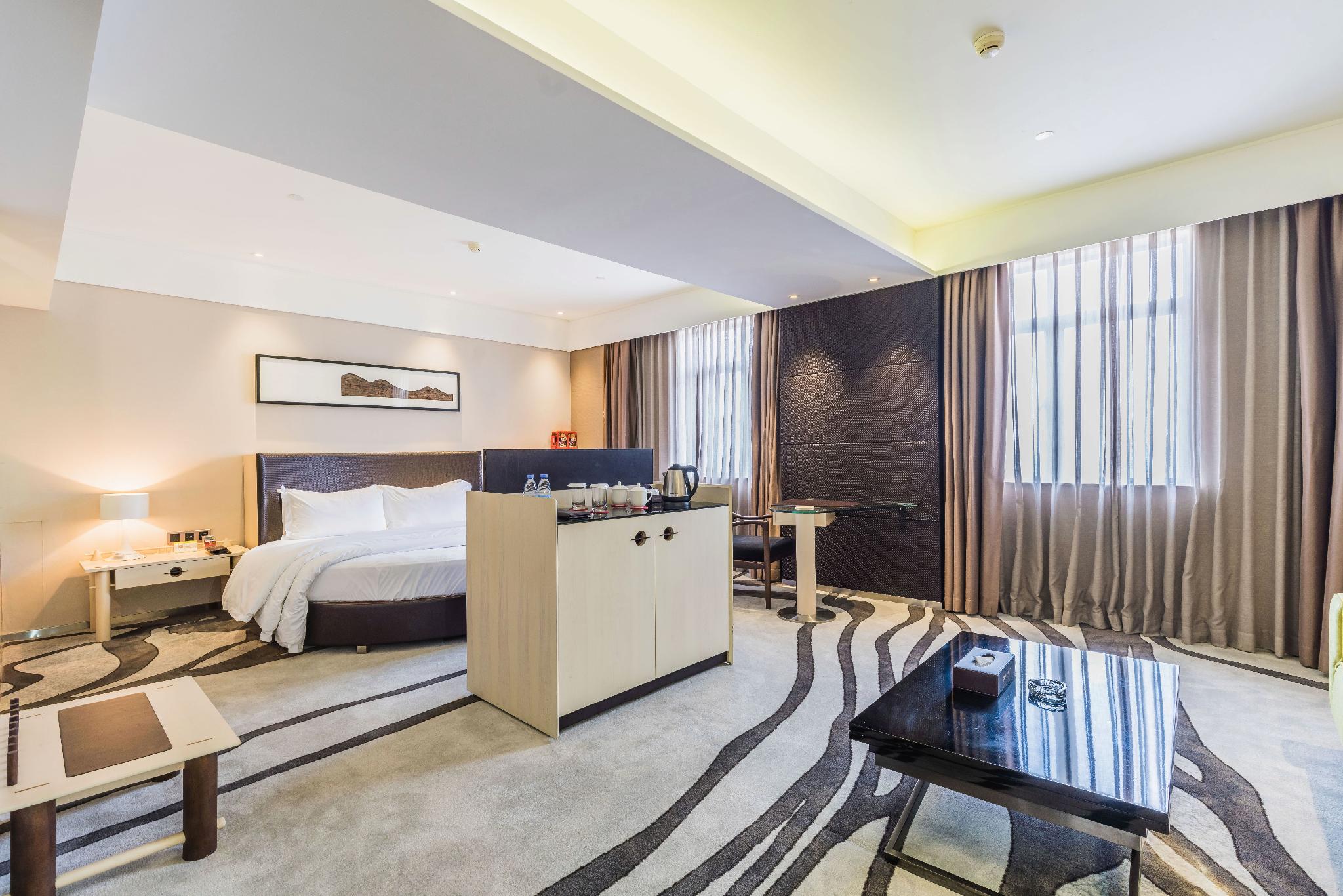 Starry Four Sea Hotel 49/70
