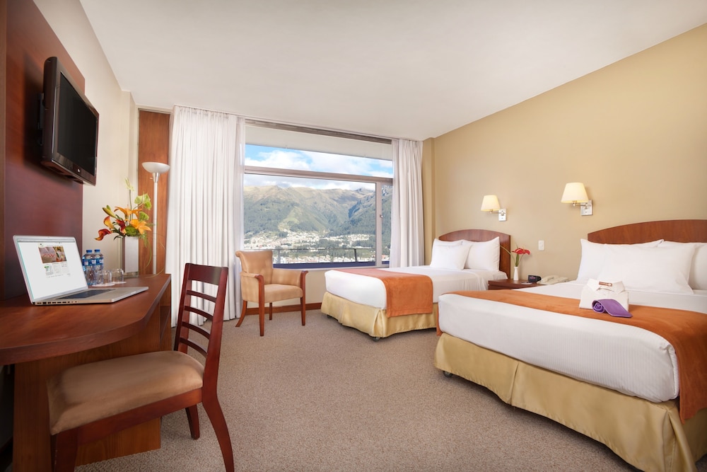 Hotel Quito by Sercotel 12/48