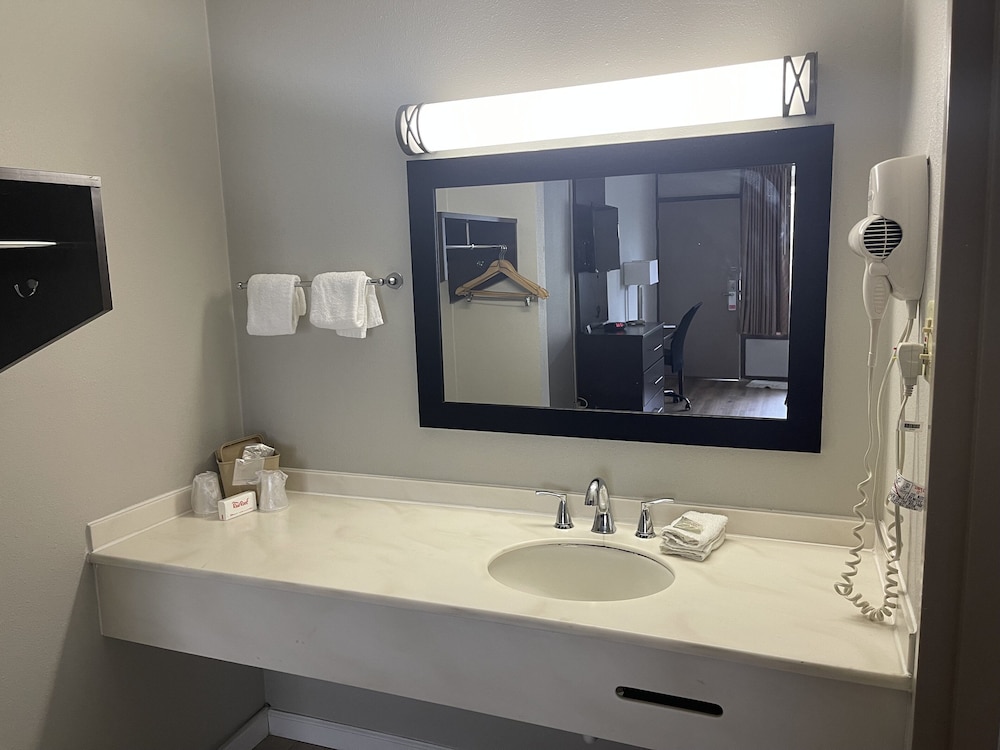 Red Roof Inn Clearfield 39/39