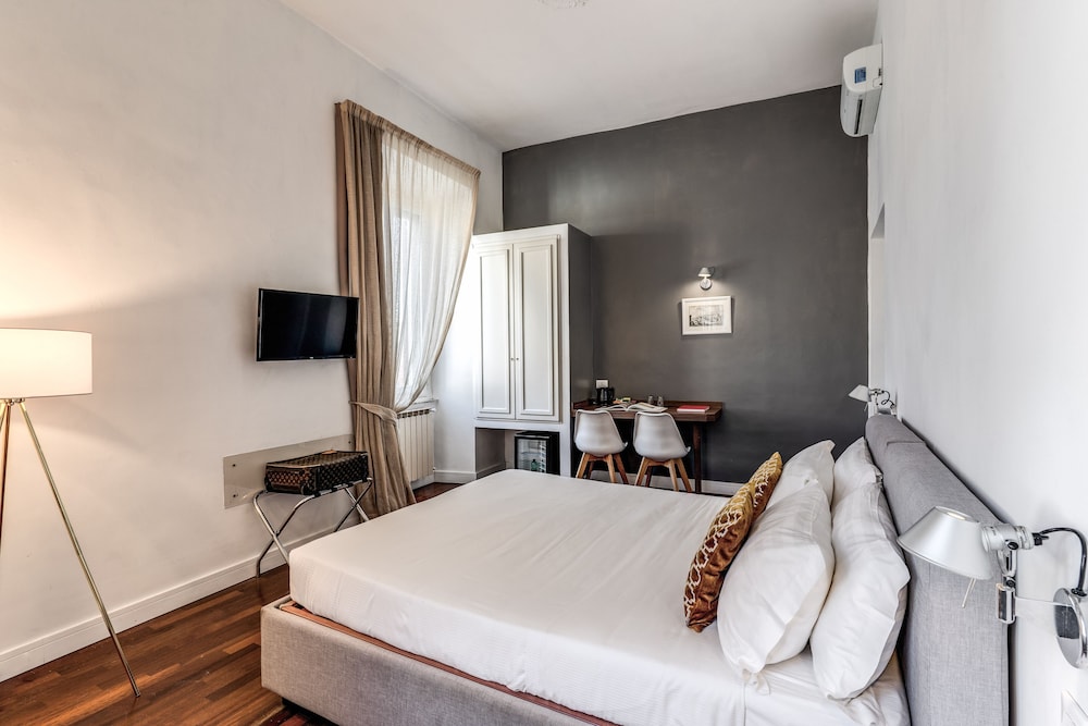 Little Queen Relais 17/48