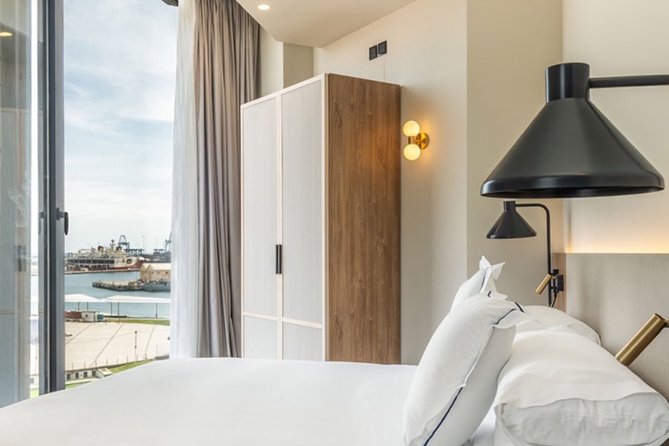 Hotel LIVVO Lumm 6/26