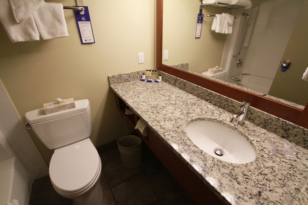 Best Western Plus Barclay Hotel 9/33