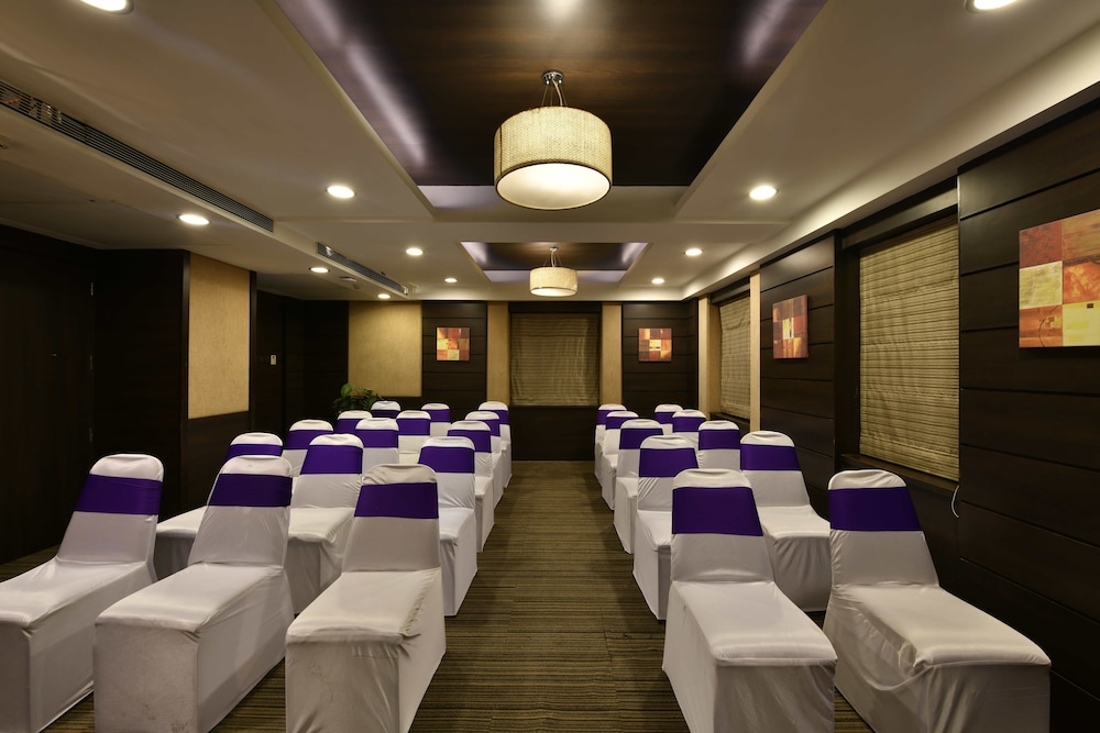 Hotel Leafio Marigold Marol 18/22