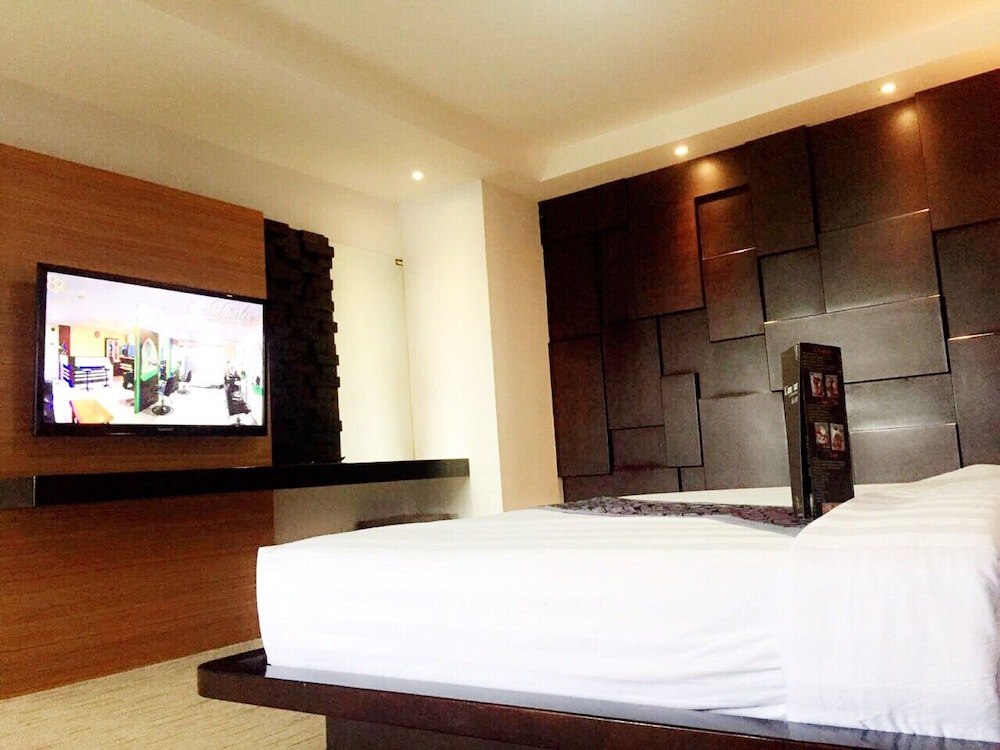 89 Hotel 38/86