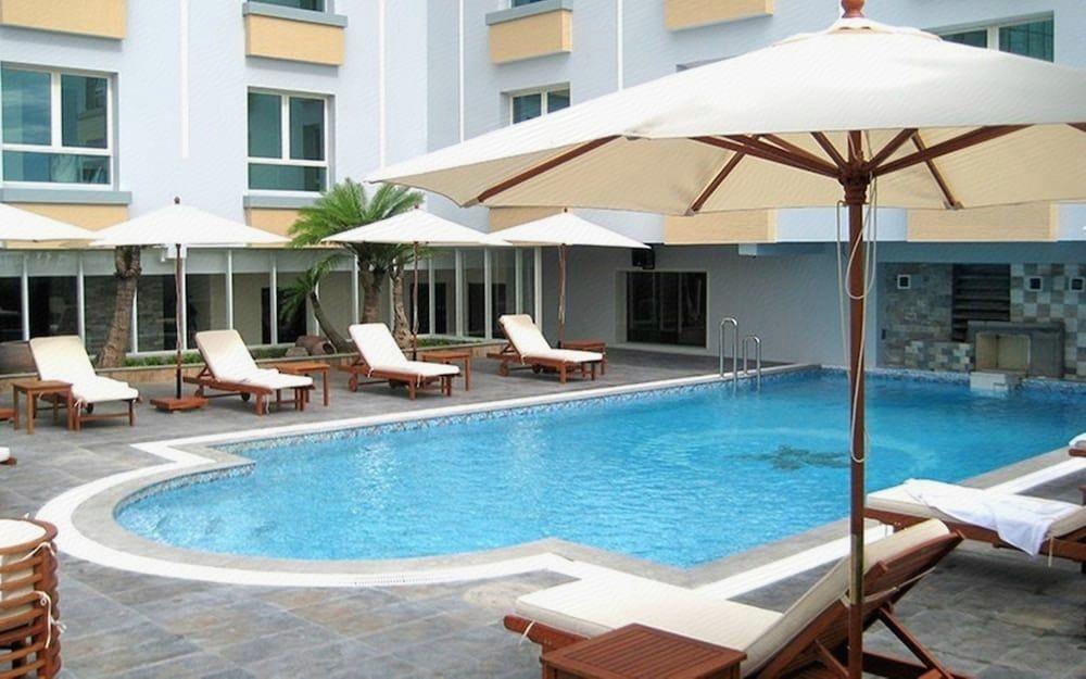 Kaya Hotel 50/51